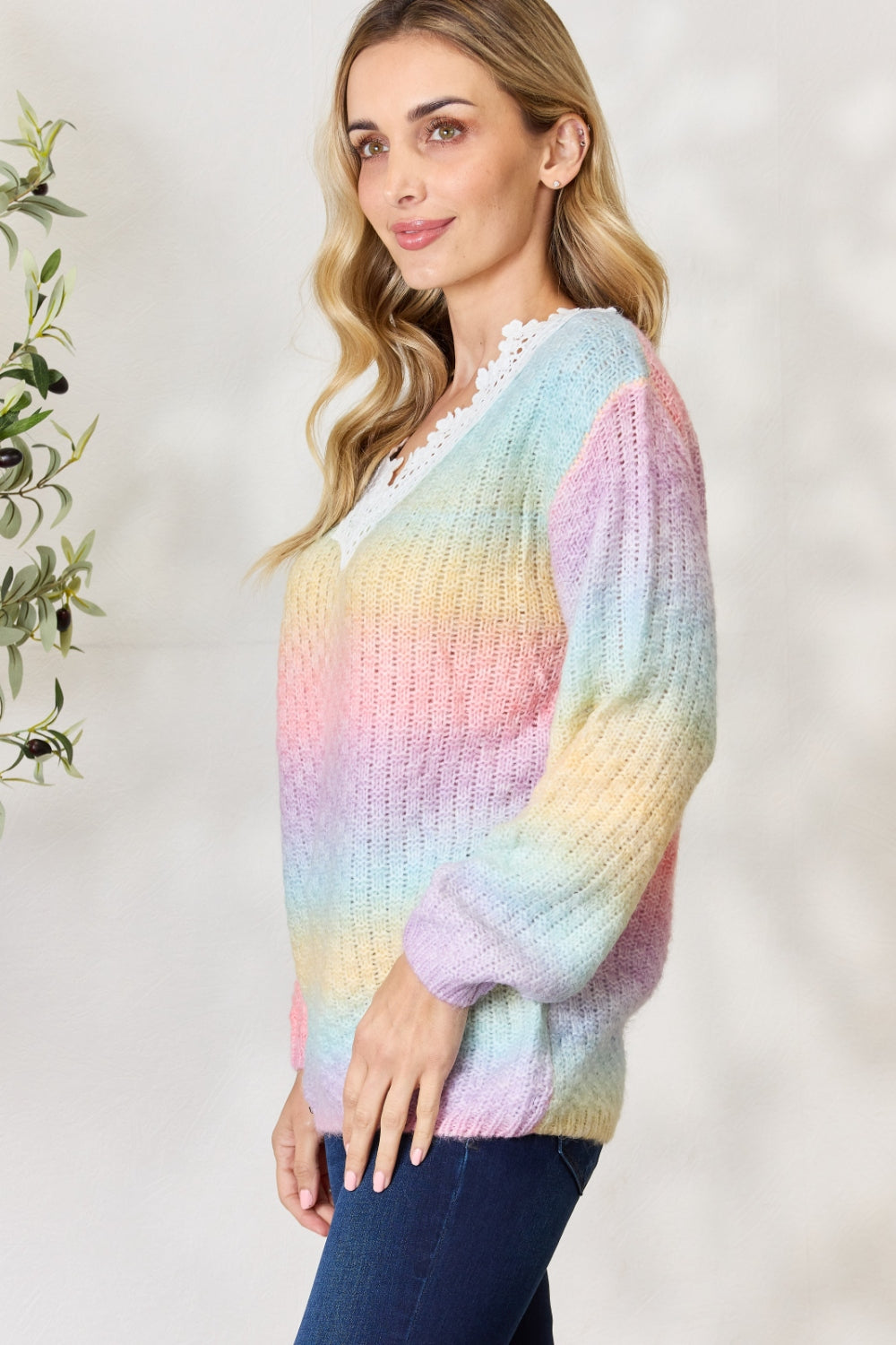Stilla | Regnbuegradient Hæklede Detalje Sweater