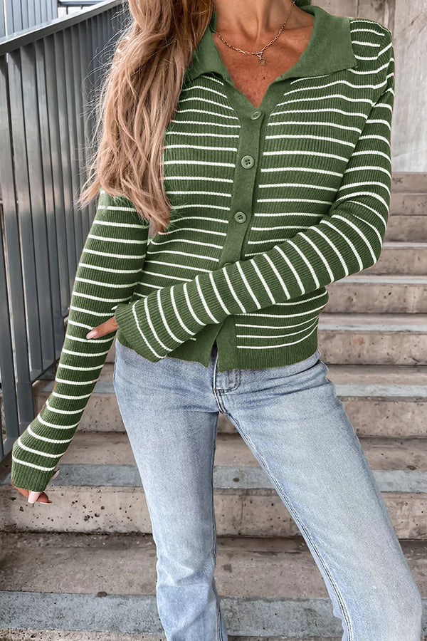 Stilla | Cocoa Afslappet Stribet Knap Stretch Strik Top