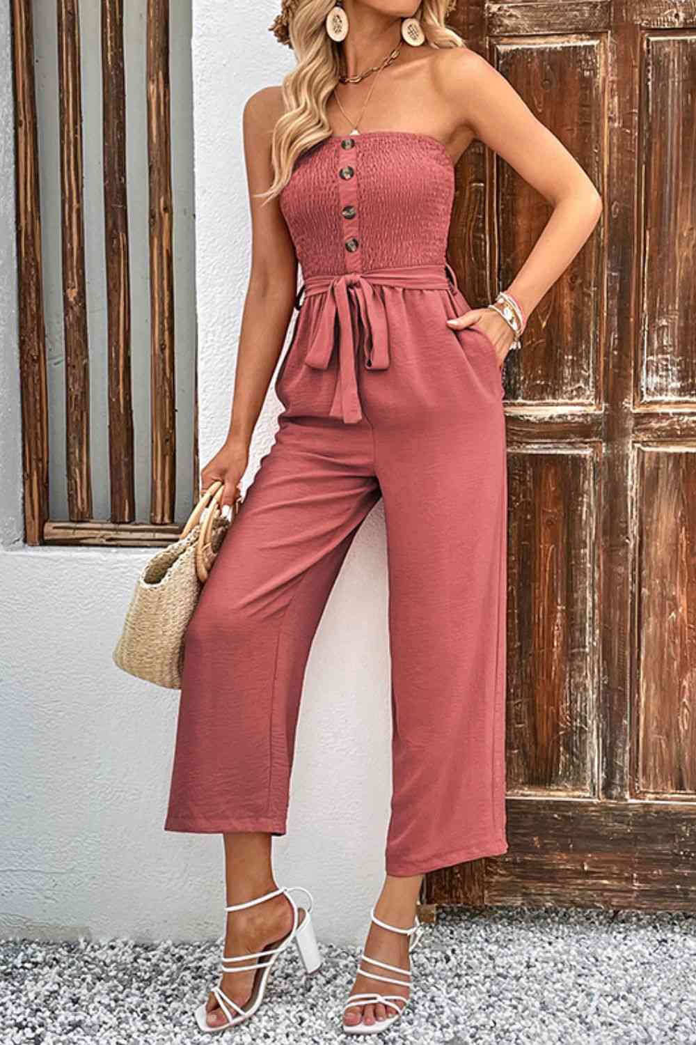 Stilla | Knapstropløse Smocked Jumpsuit Med Lommer