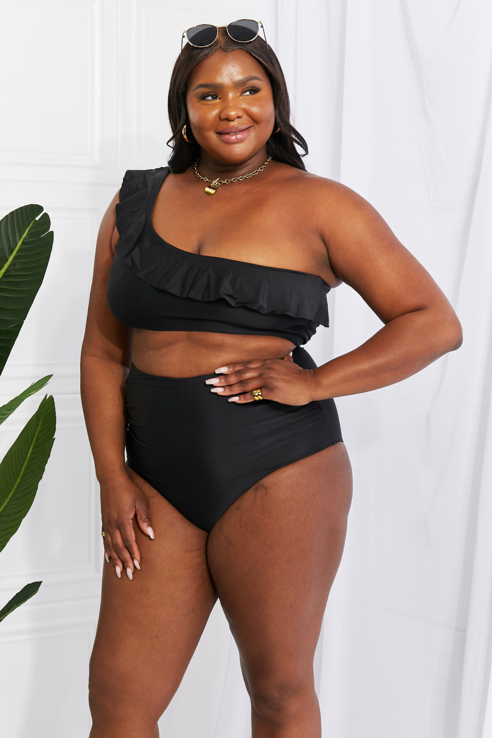 Stilla | West Swim Seaside Romance Ruffle One-shoulder Bikini I Sort