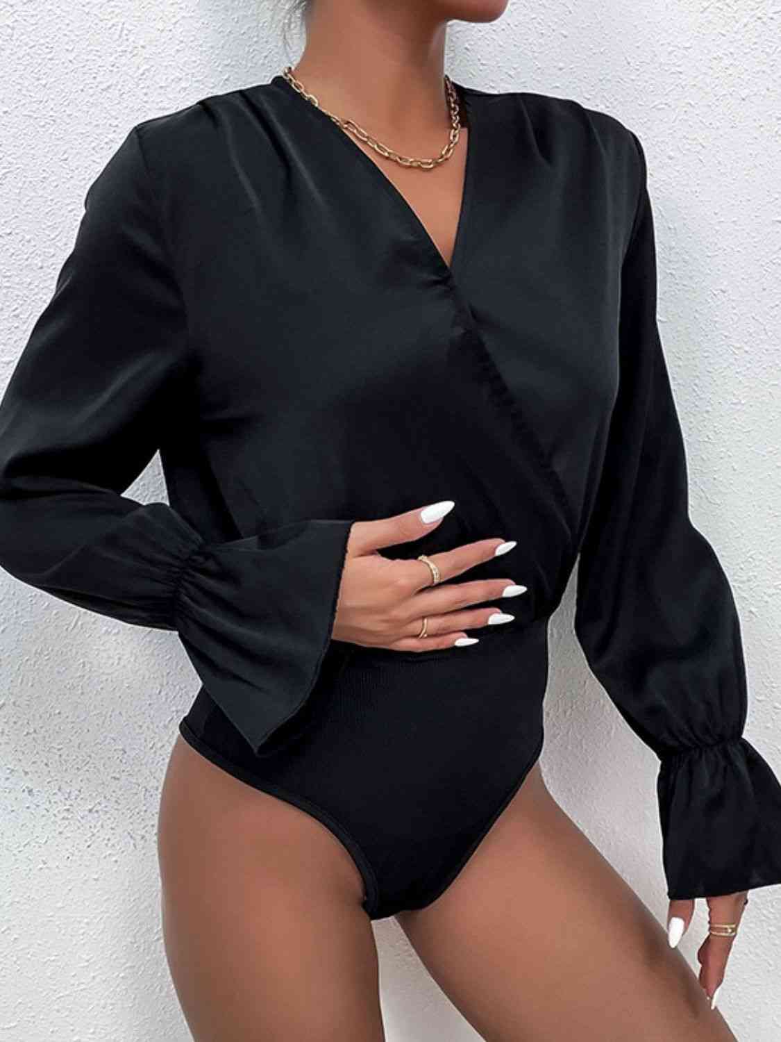 Stilla | Nakke Flounce Ærme Bodysuit