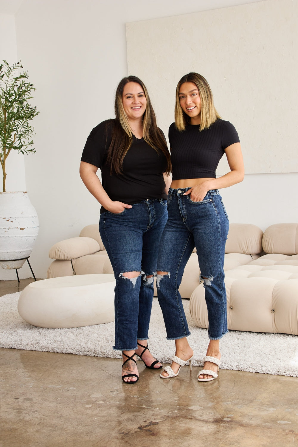Stilla | Crop Dylan Full Size Mavekontrol Slidt Højtaljede Raw Hem Jeans