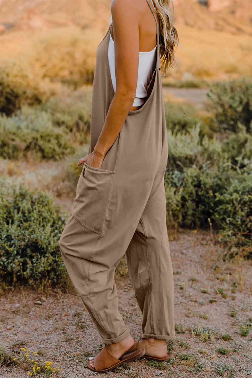 Stilla | Tag V-hals ærmeløs jumpsuit med lomme