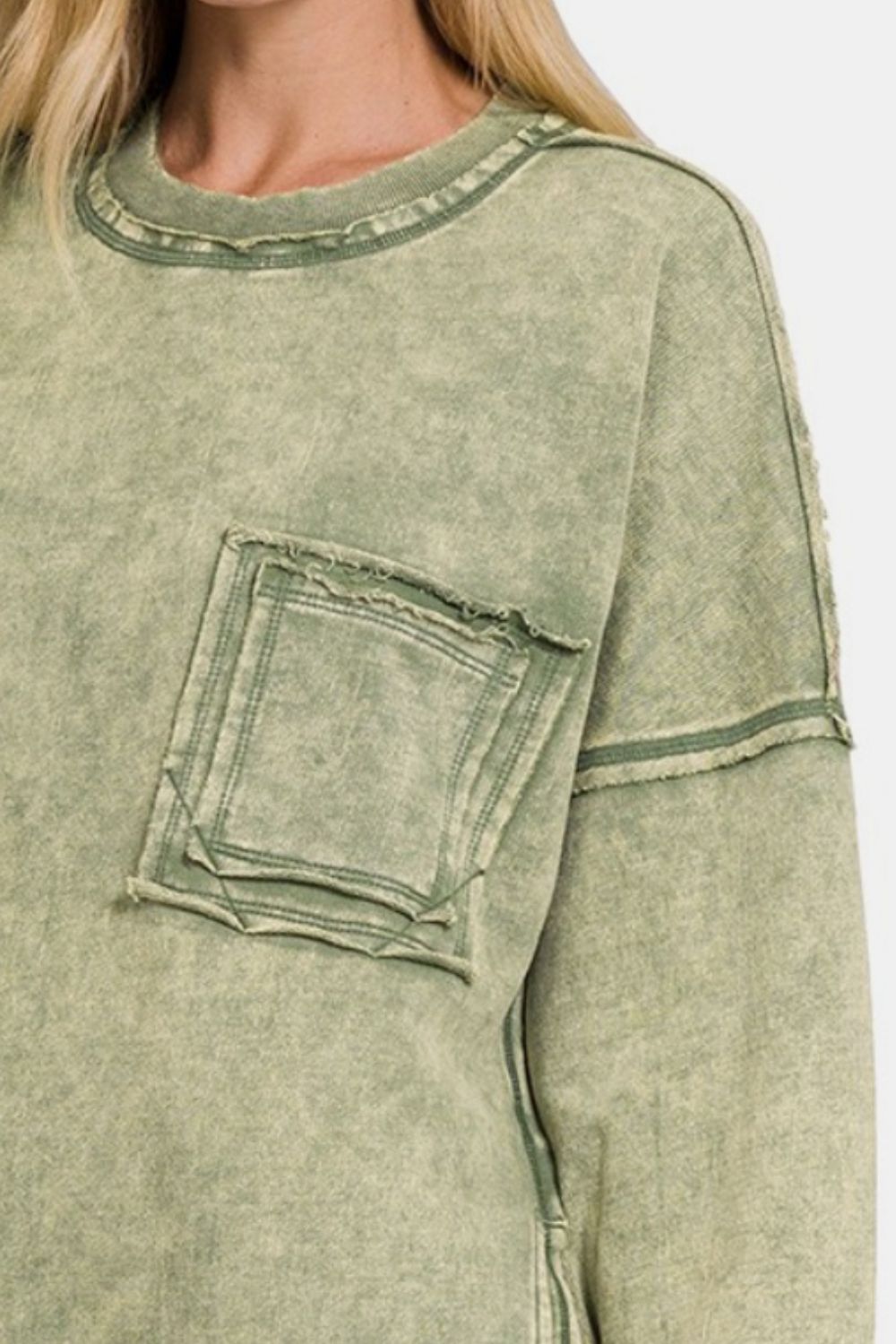 Stilla | Sweatjacke med synlige sømme, rund halsudskæring og smalle skuldre