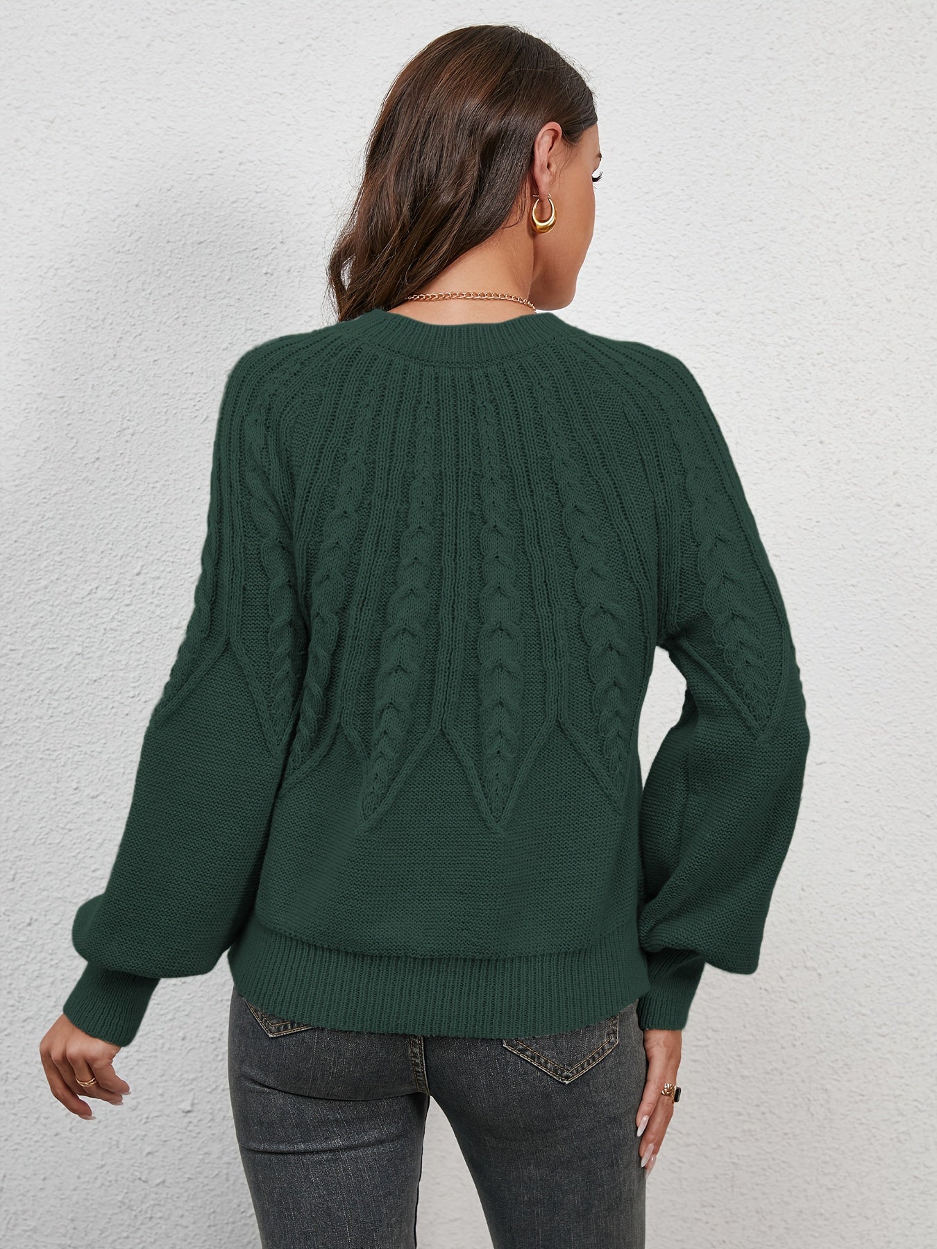 Stilla | Pullover af slidstærk strik med drejning