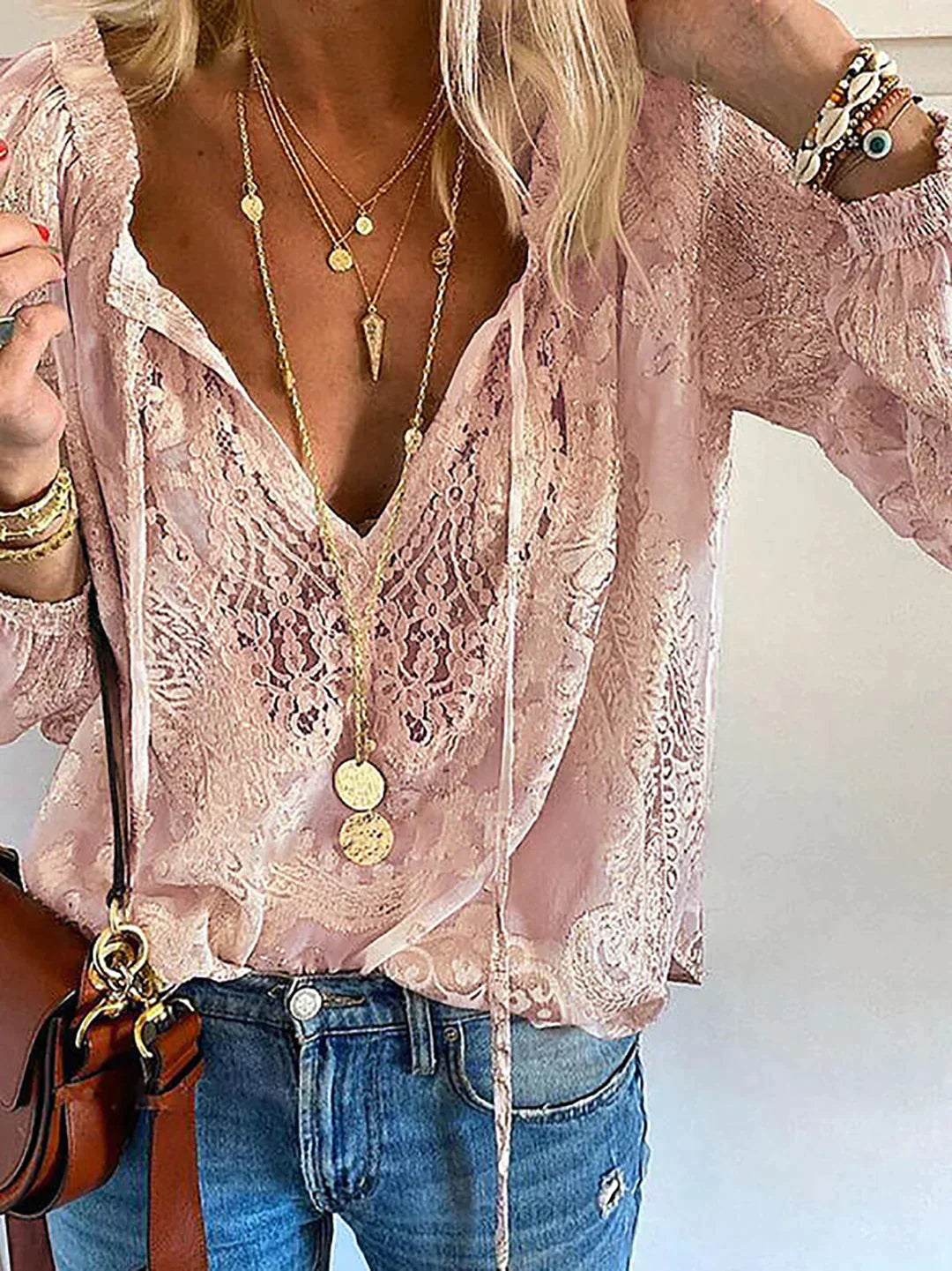 Stilla | Luksus Bluse Med Blonder Detaljer