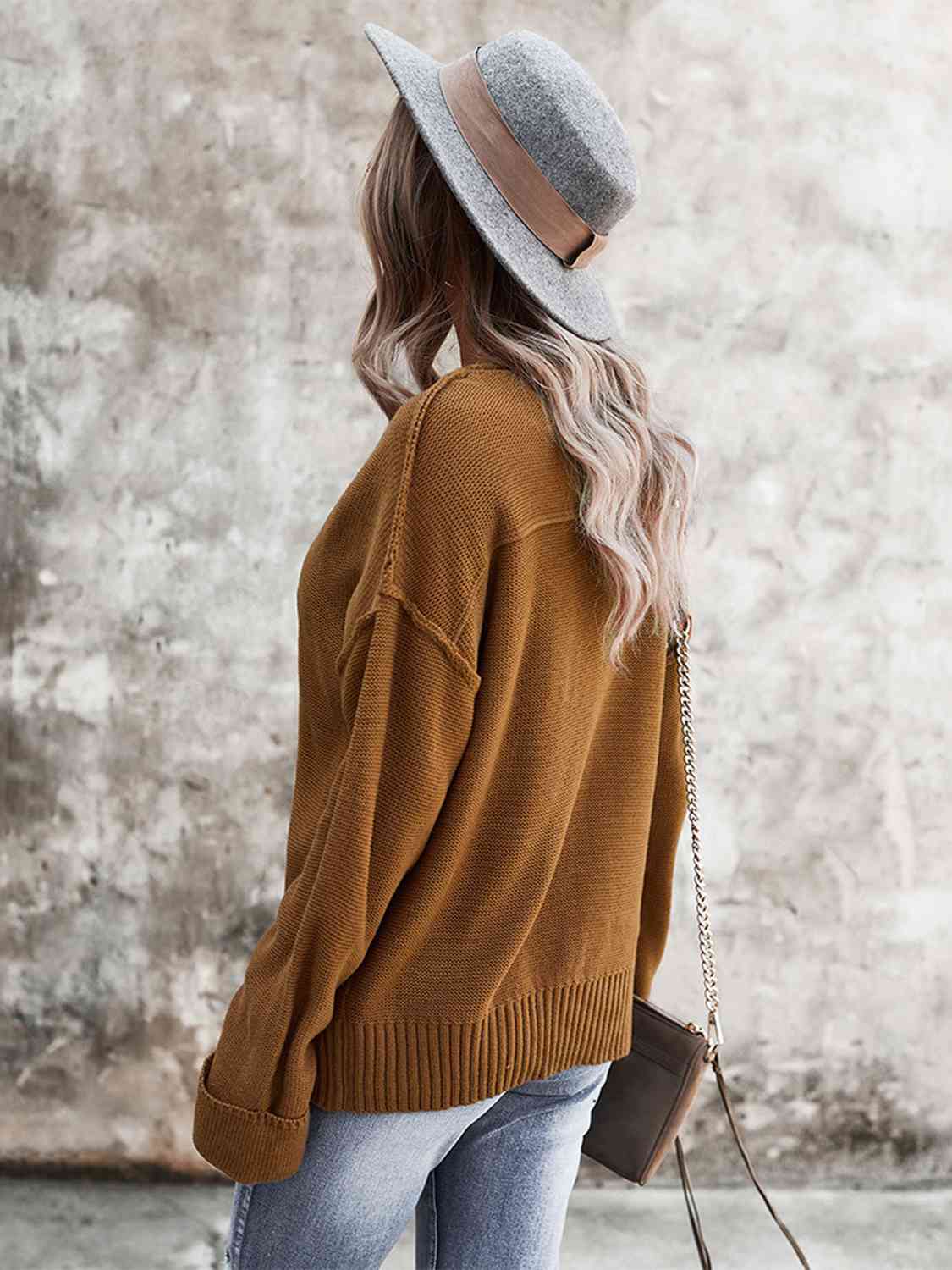 Stilla | Exposed Seam Knit Top