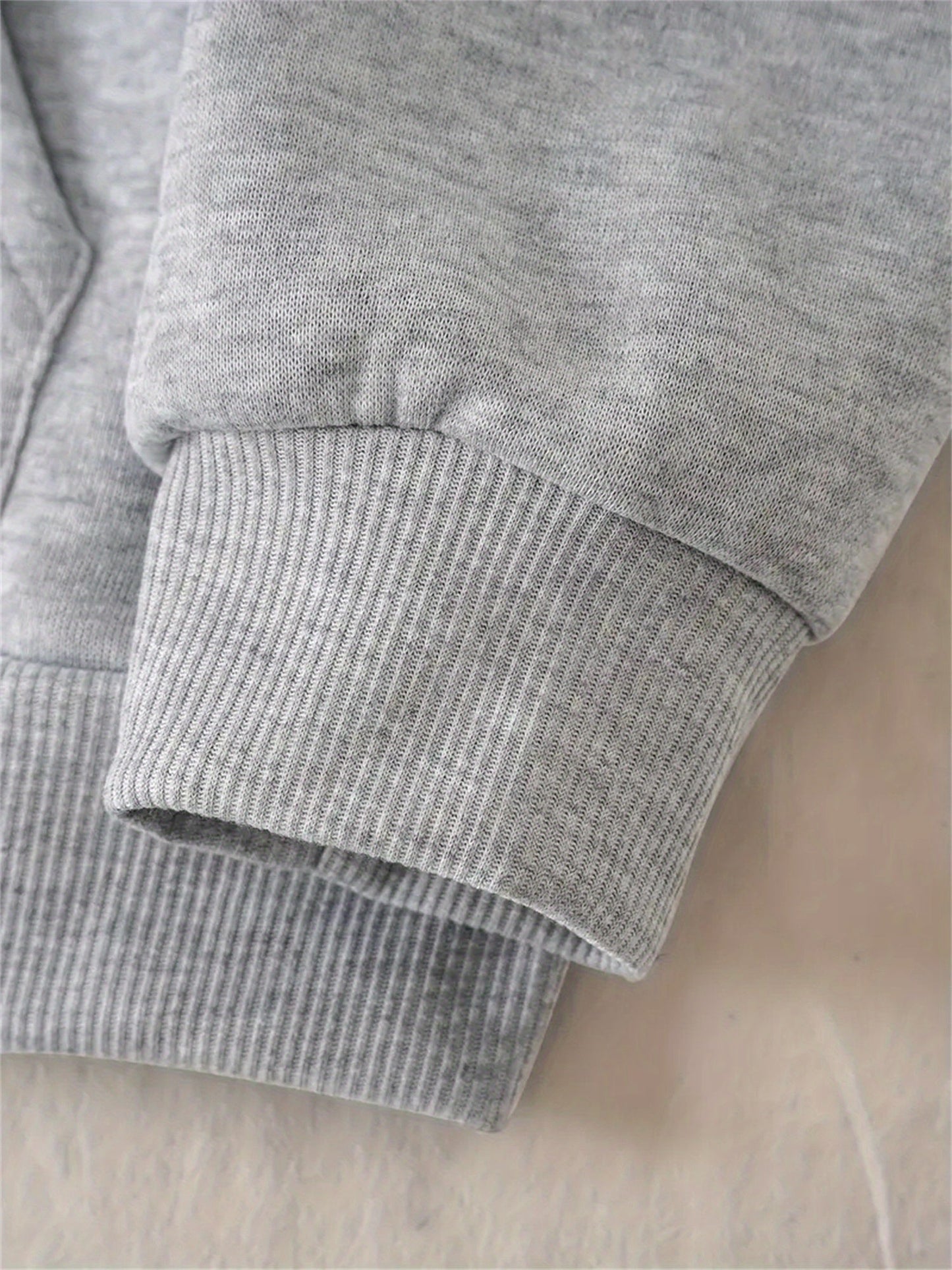 Stilla | Hættetrøje med Juleprint Bomuld Nisse Design