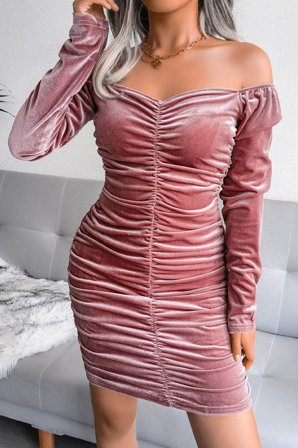 Stilla | Beyond Romance Velvet Ruched Mini Kjole