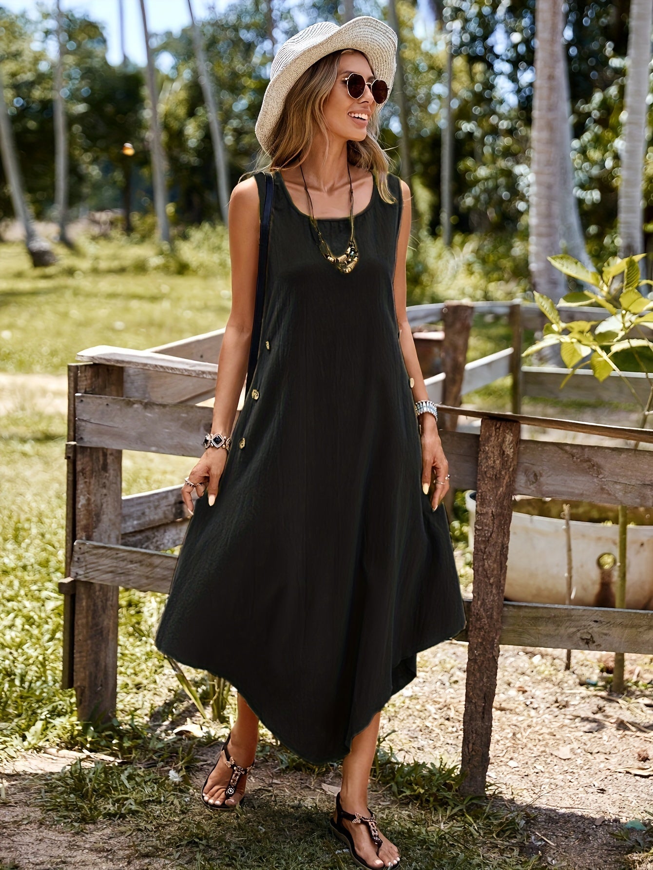 Stilla | Elegant Kjole Med Asymmetrisk Bund