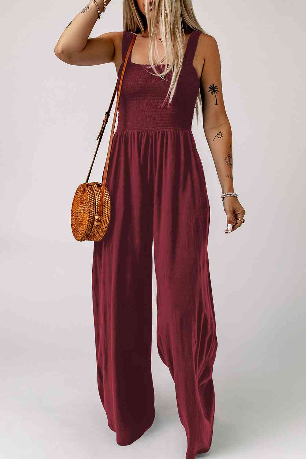 Stilla | Square Neck Wide Leg Jumpsuit Med Lommer