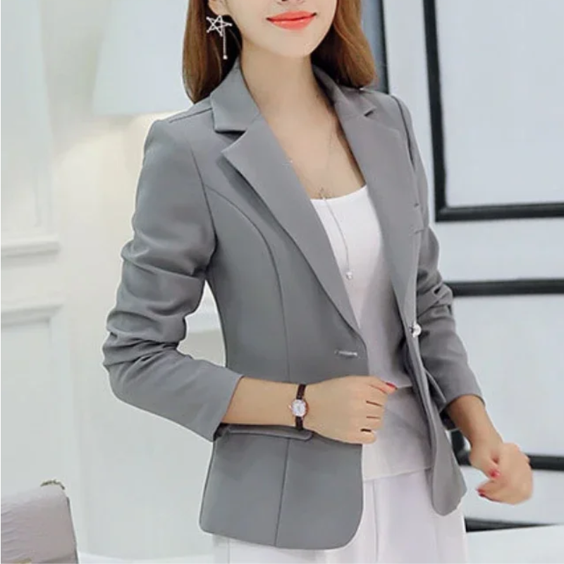 Stilla | Elegant Dame Blazer Med Knaplukning Ved Anklen