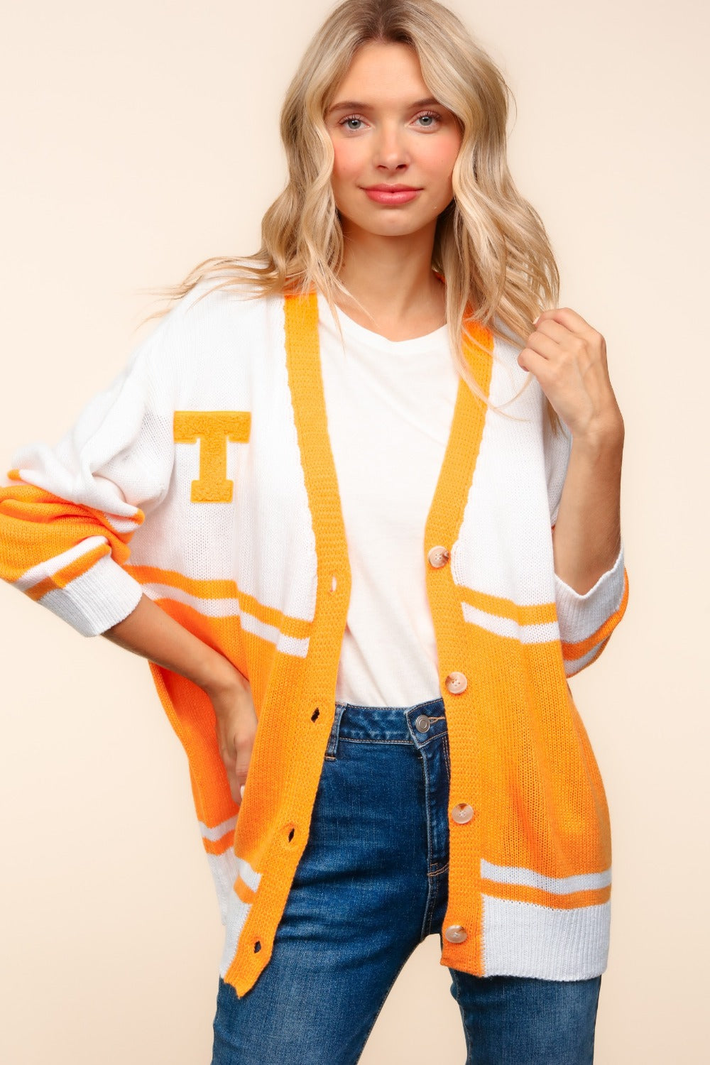 Stilla | V Hals Knap Ned Bogstav Patches Cardigan