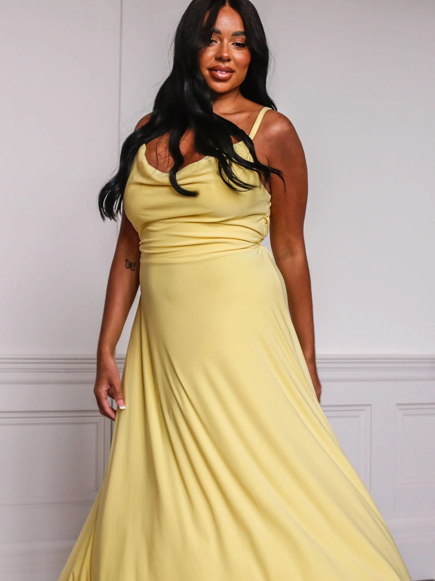 Stilla | Elegant kjole med indbygget shaping bh