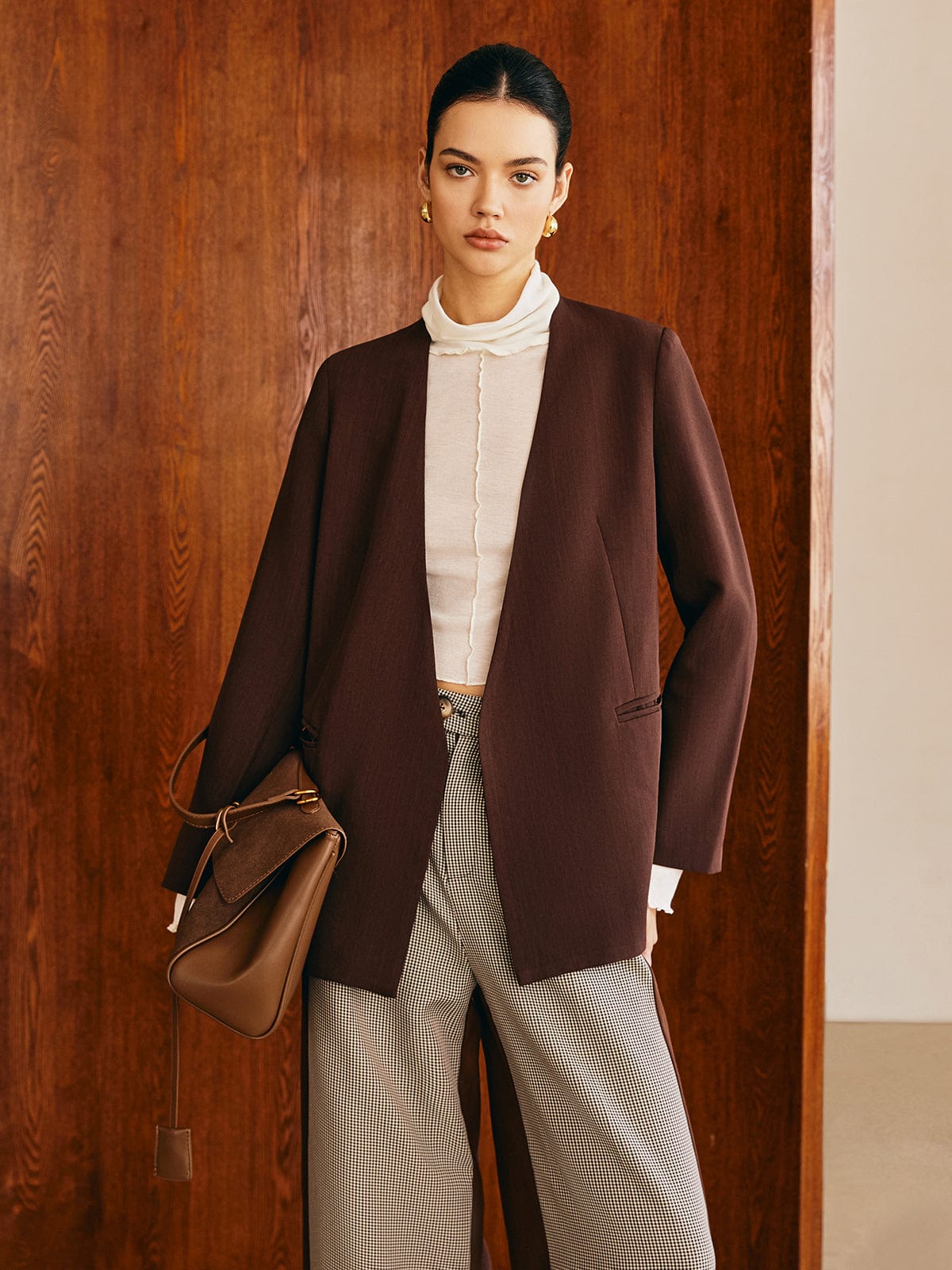 Stilla | Chic Brun Blazer med Lang Linje til Kvinder