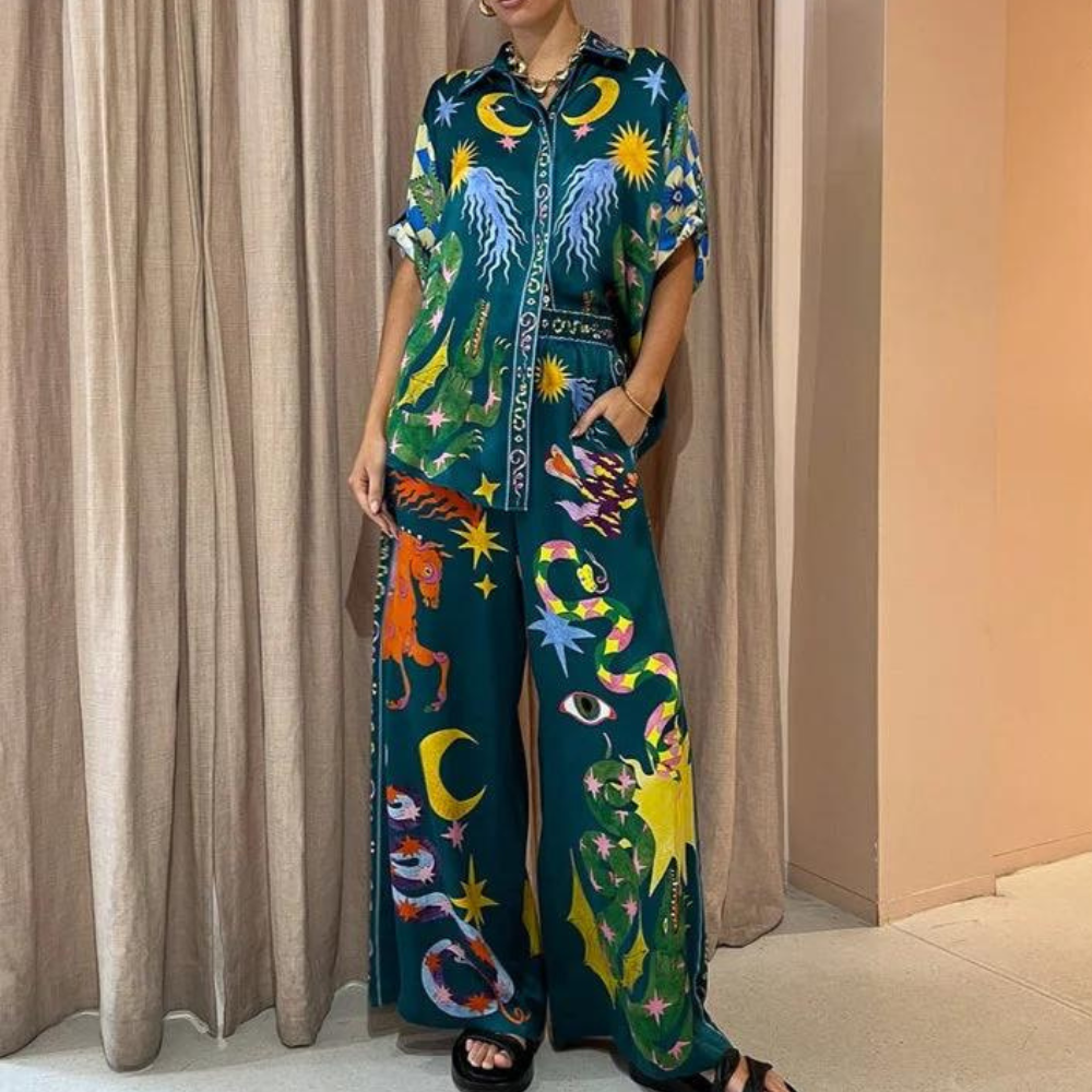 Stilla | Dame 2-delt Sæt, Elegant Og Farverig, Til Fashionistaen Der Lurer I Dig
