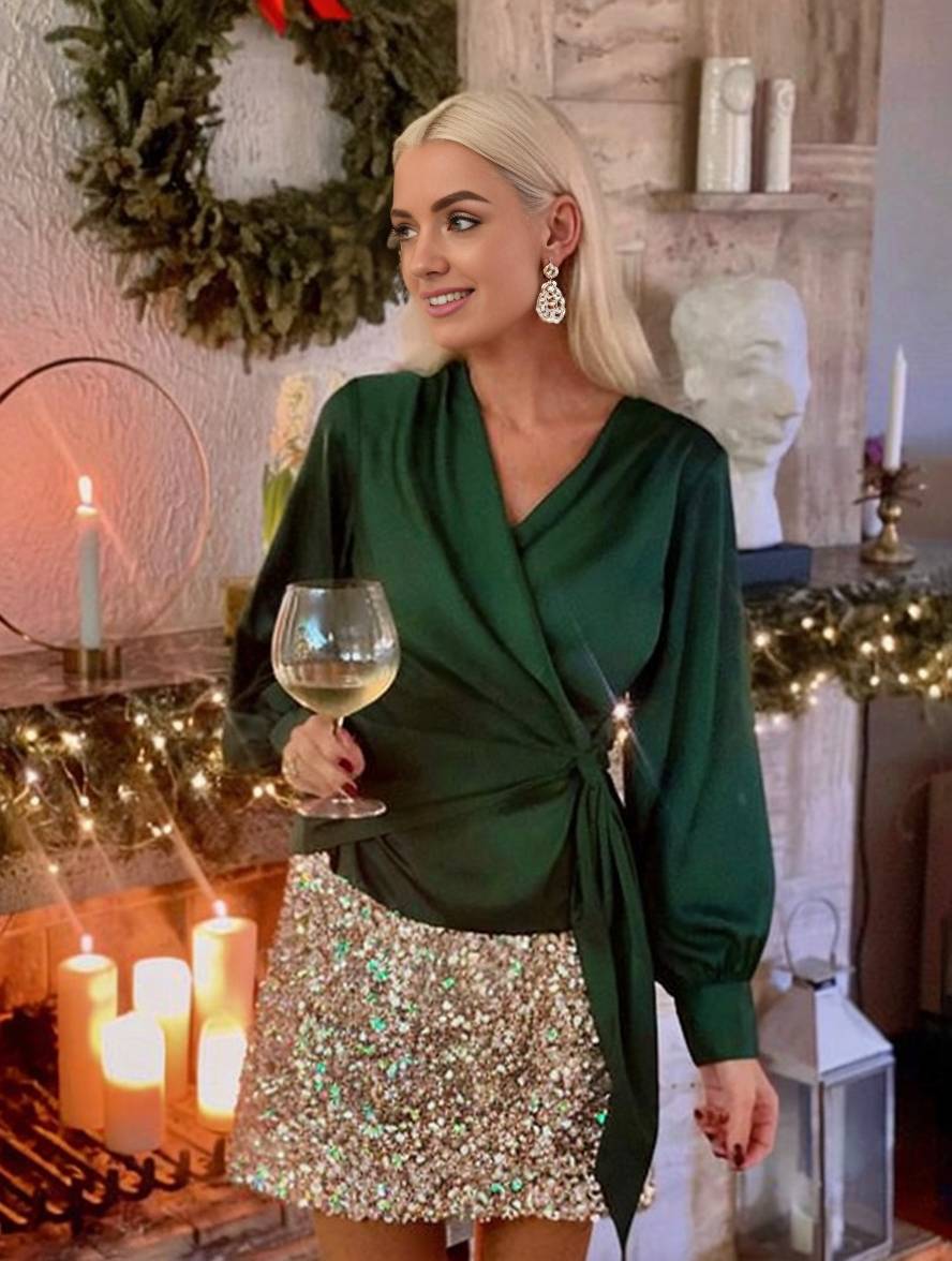 Stilla | Ensfarvet Satin Skjorte V-Hals Sløjfe Biskop Ærmer Lange Ærmer Kvinde Elegant Afslappet Mode Bluse