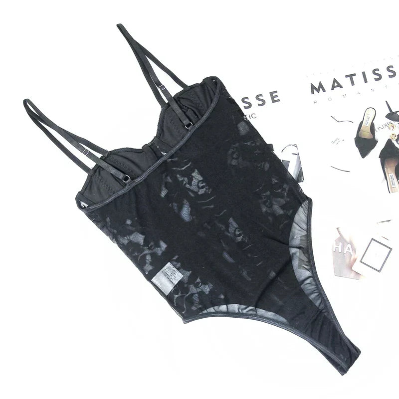 Stilla | Broderet Korset Bodysuit