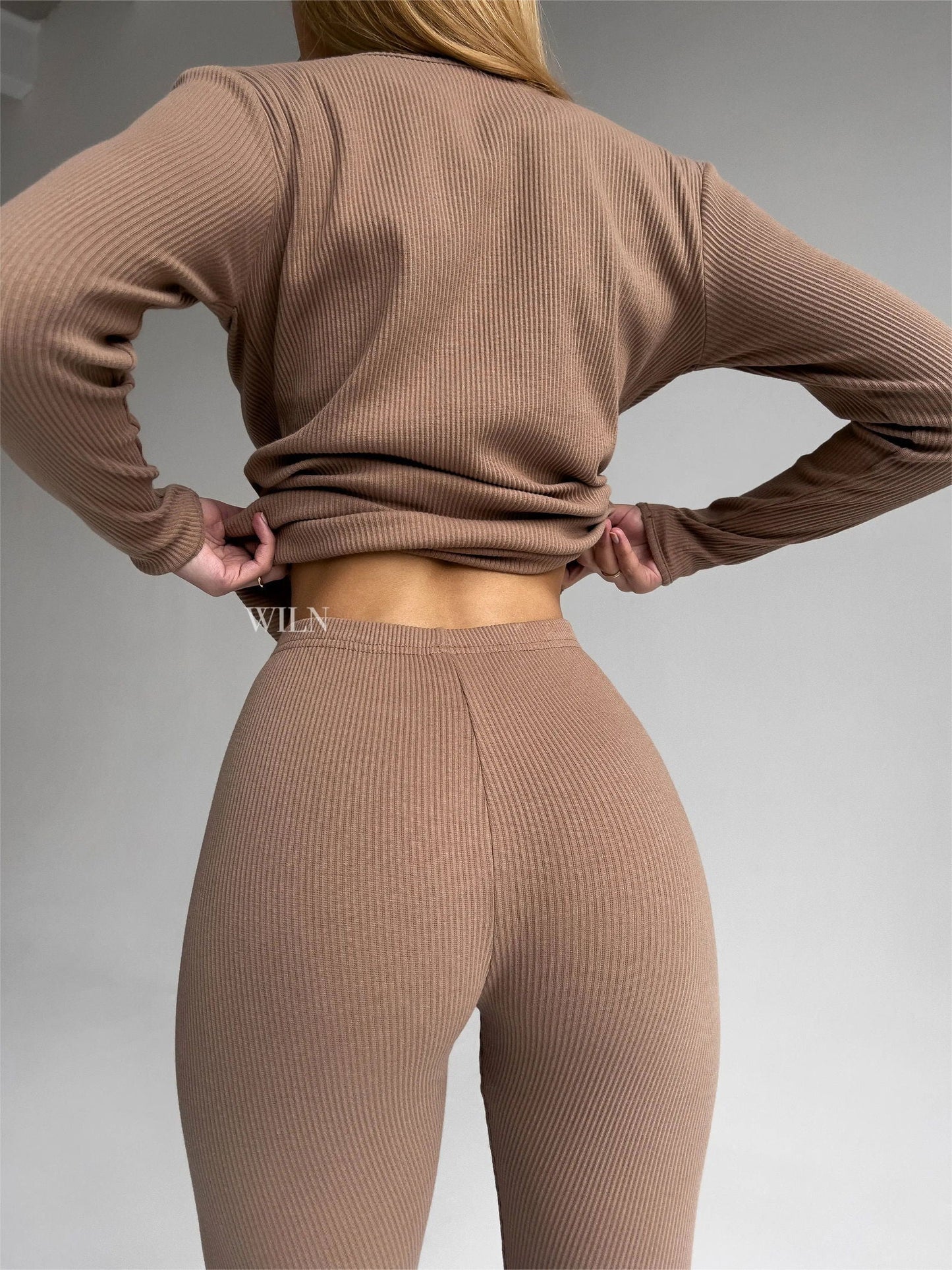 Stilla | Personaliseret Ribbet Bomulds Loungewear Biscuit Brun