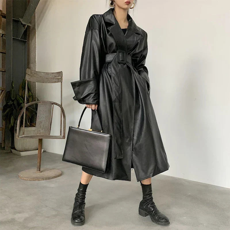 Stilla | Over størrelse trenchcoat af læder