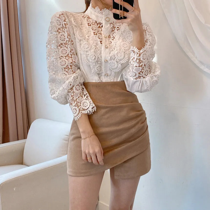 Stilla | Bluse Blonde Bluse Med Høj Krave