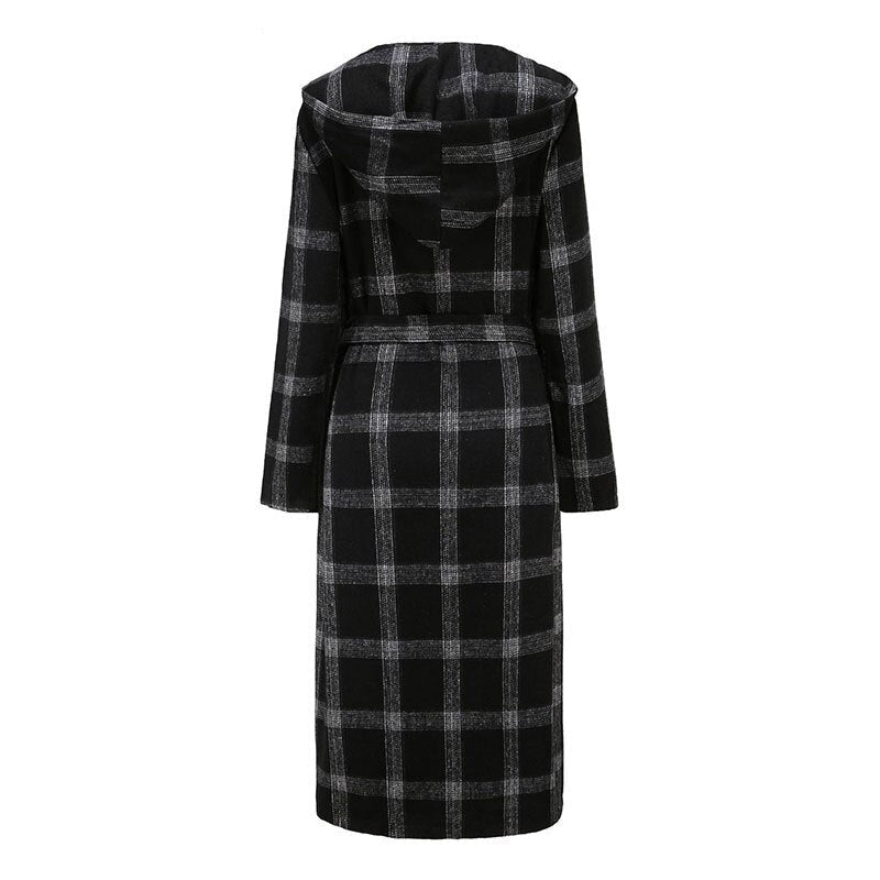 Stilla | Elegance Møder Den Lange Trenchcoat Med Hætte