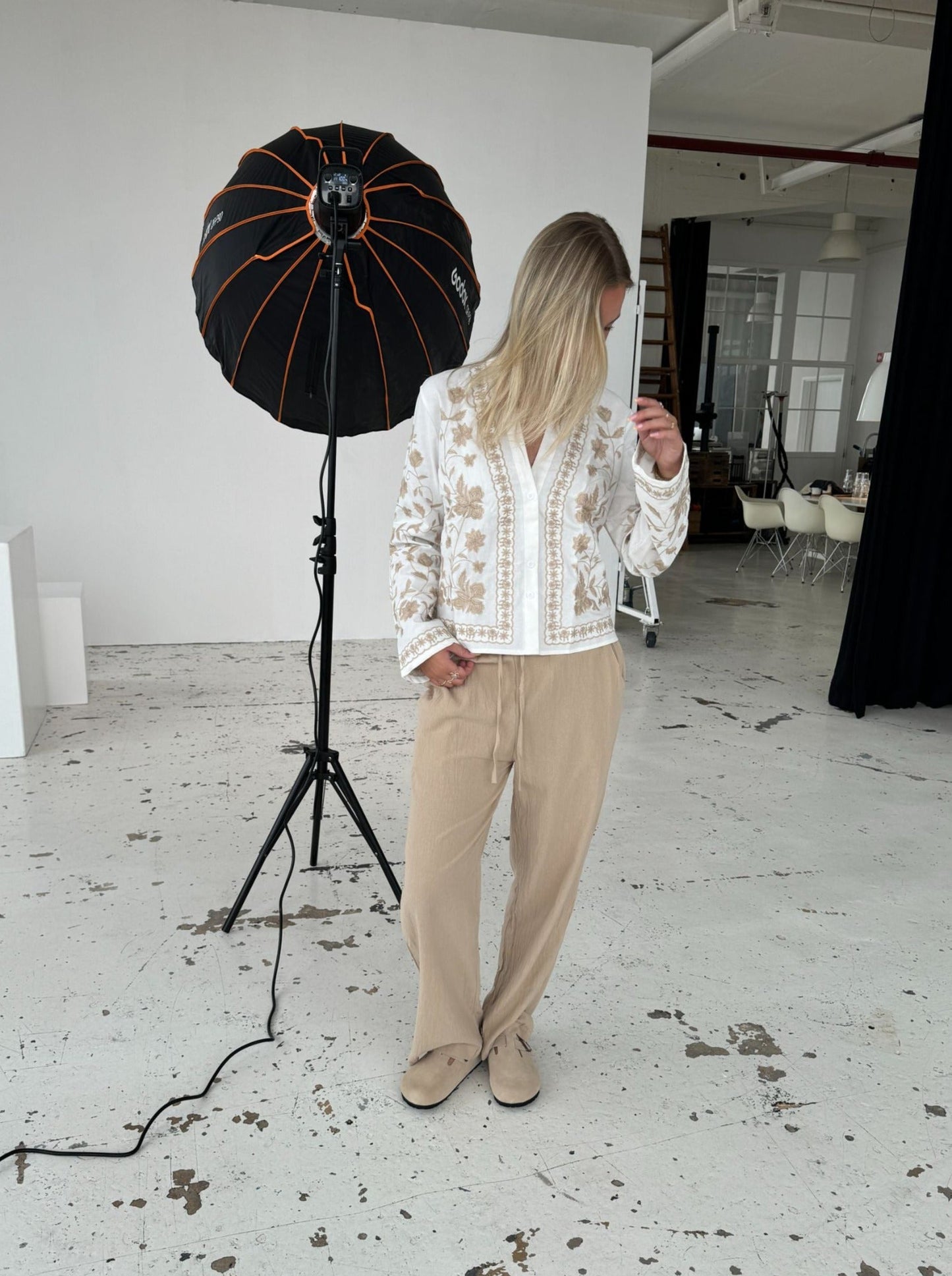 Stilla | Beige Skjorte i Naturligt Stof