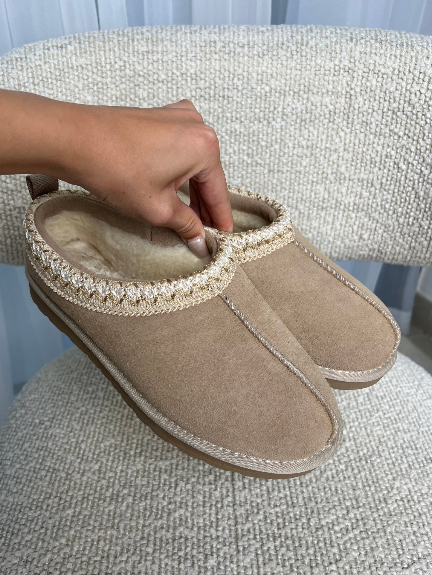Stilla | Beige Hjemmesko med Plysfor