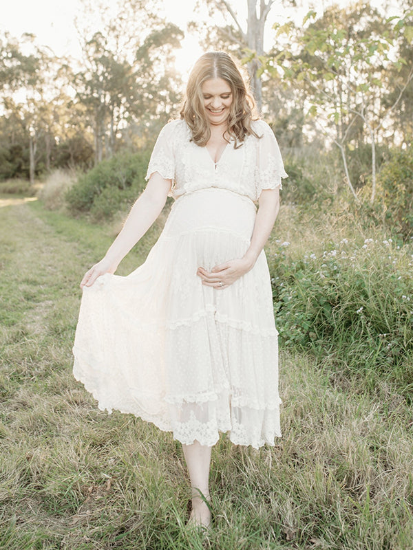 Stilla | Bianco Boemia Pizzo U Hals Flæser Broderi Høj Talje Maxi Maternity Kjoler