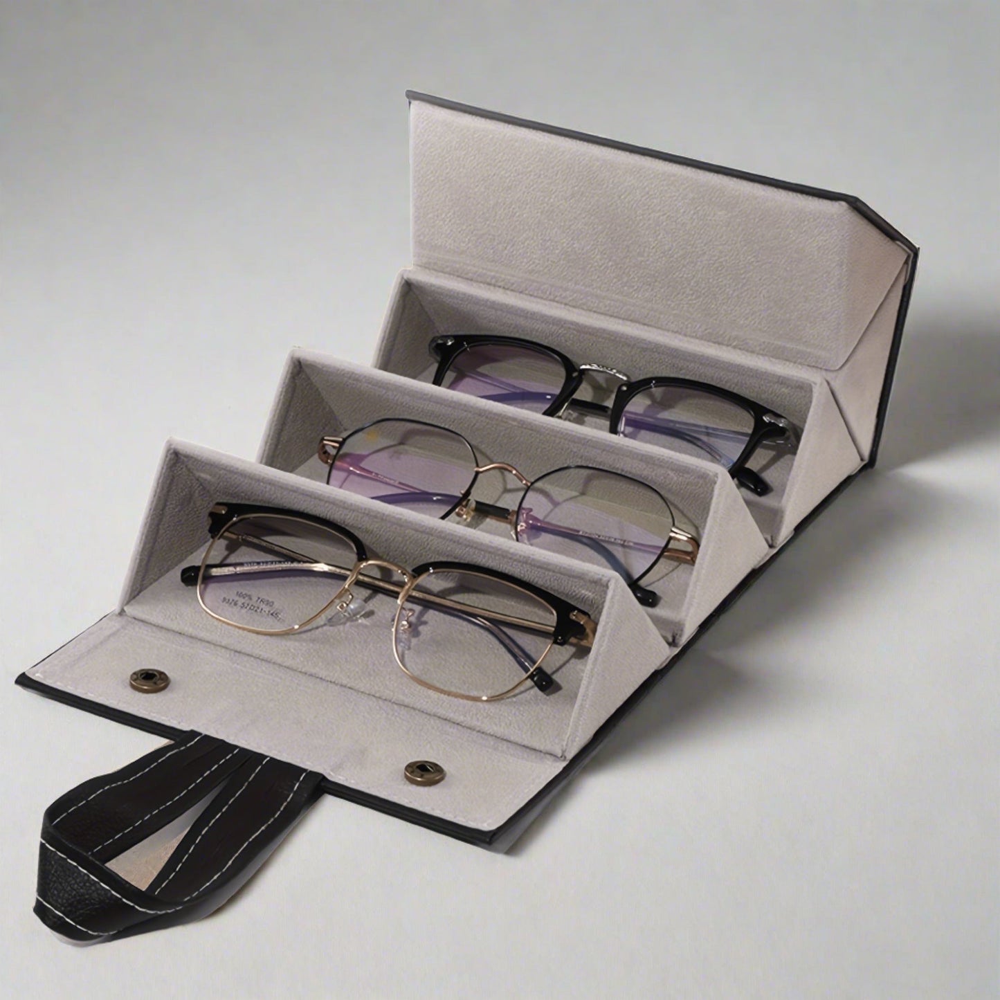Stilla | Foldbar Multi-Slot Solbrille Organizer