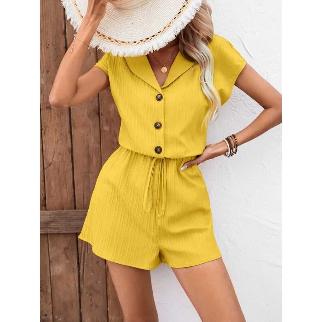 Dame jumpsuit med elegant snit og modiske knapdetaljer Stilla