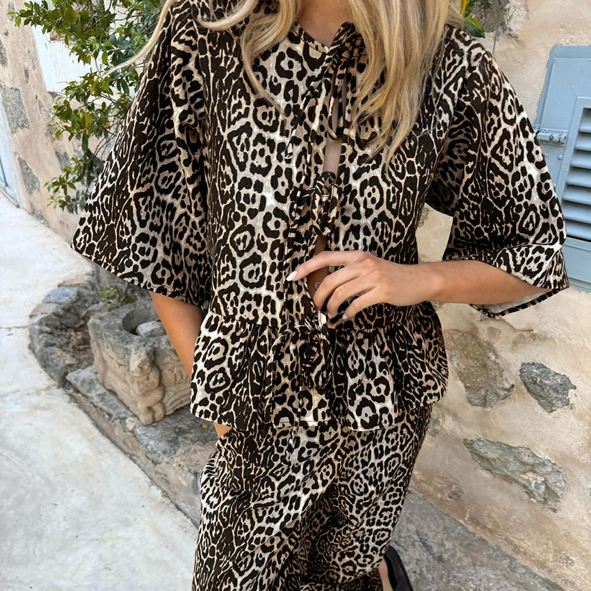 Dame Animal Print Kombi-jumpsuit med peplum detalje og brede ærmer Stilla