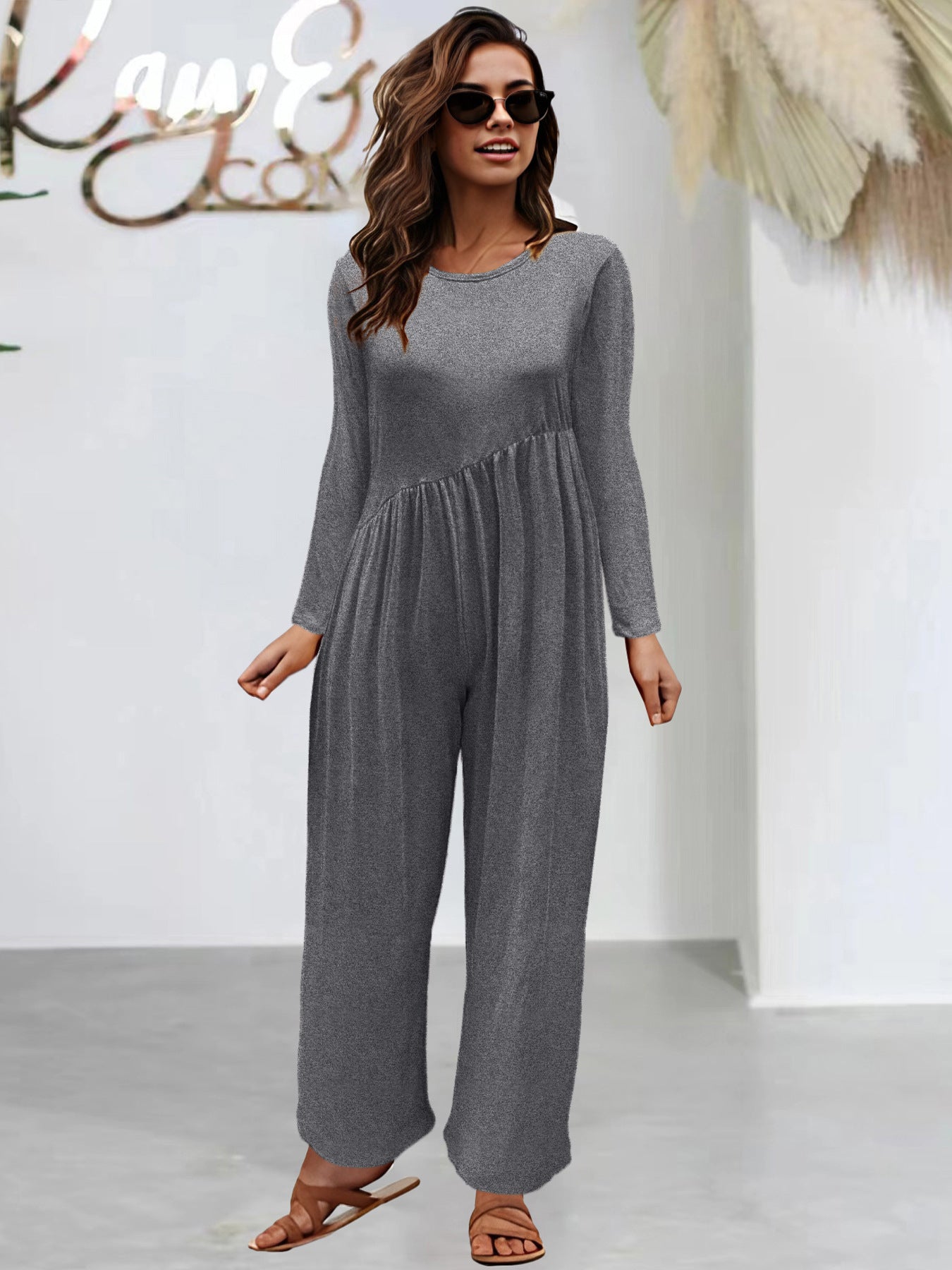 Dame overdimensioneret jumpsuit med sidelining og bredt ben Stilla