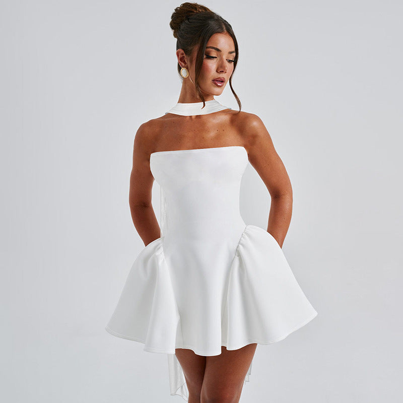 Dame Off-Shoulder Minikjole med klassisk snit og elegant Choker Stilla