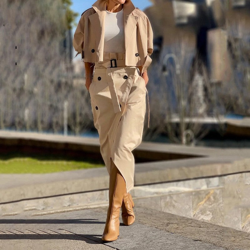 Dame cropped jakke nederdel med knapdesign og elegant snit Stilla