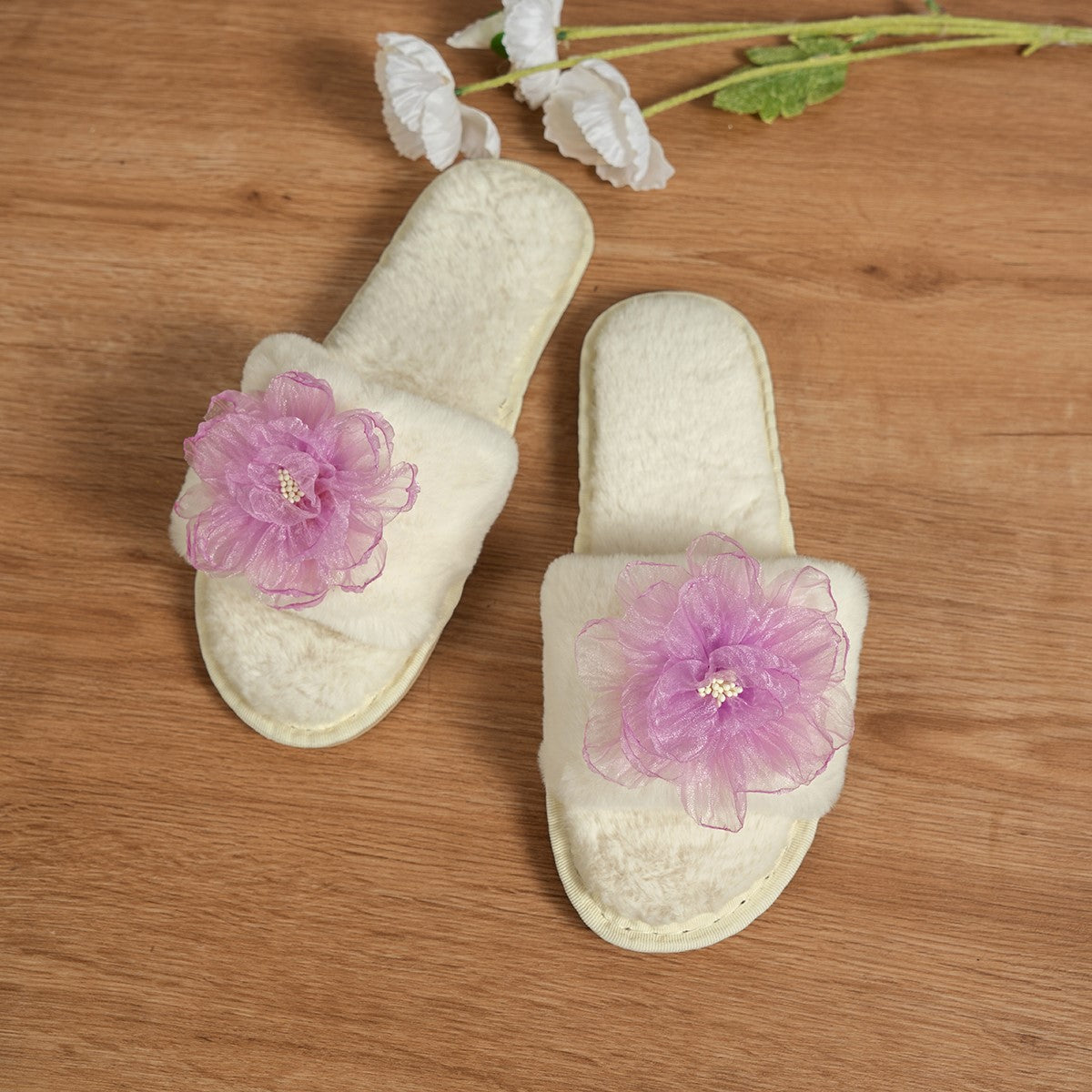 Dame Fluffy Pantoletter med dekorativt blomstermotiv Stilla