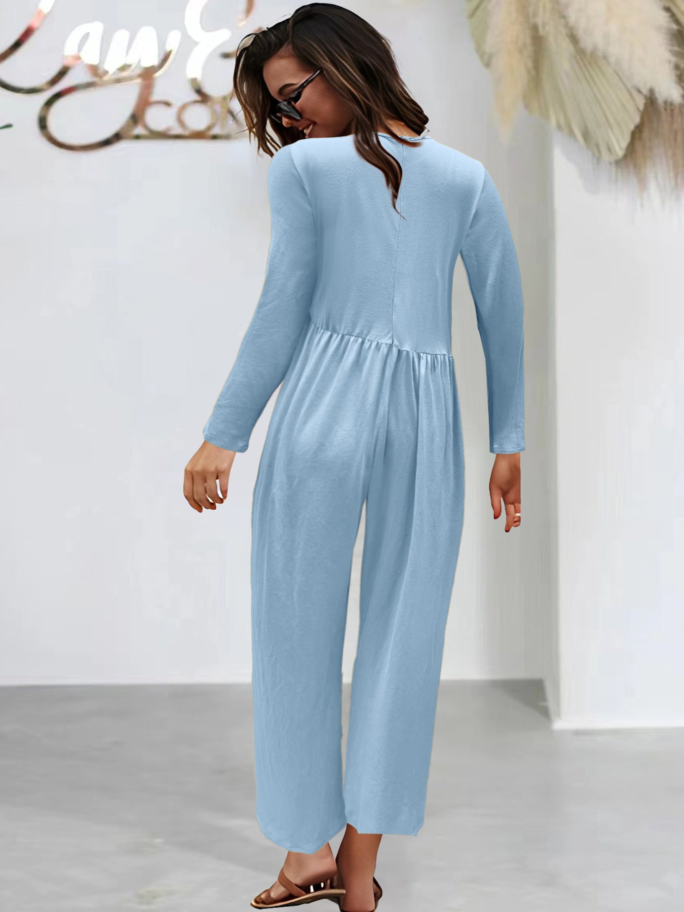 Dame overdimensioneret jumpsuit med sidelining og bredt ben Stilla