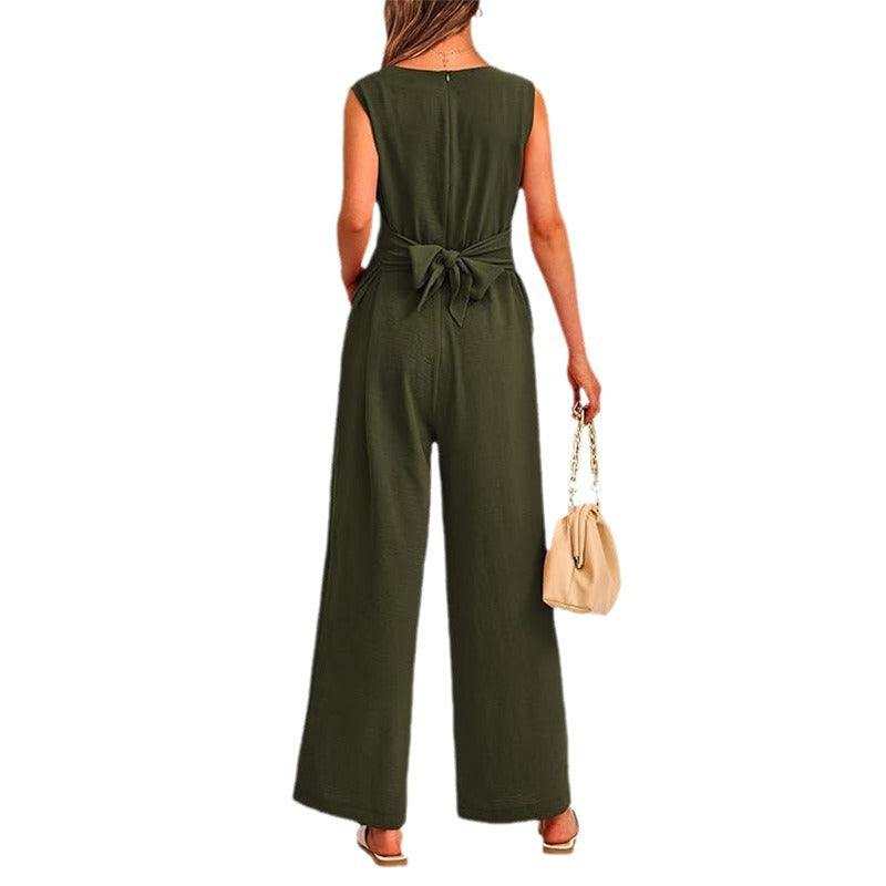 Dame Elegant og behagelig Jumpsuit med dybere V-udskæring og taljeret bælte Stilla