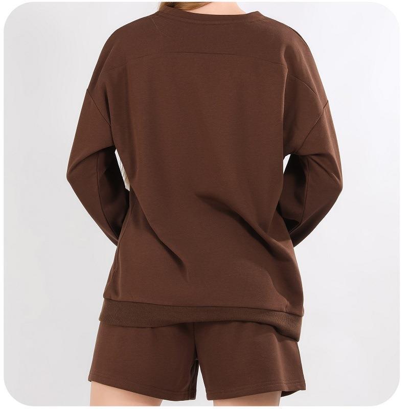 Dame afslappet fritids sportsæt med bred pasform og behageligt materiale Stilla