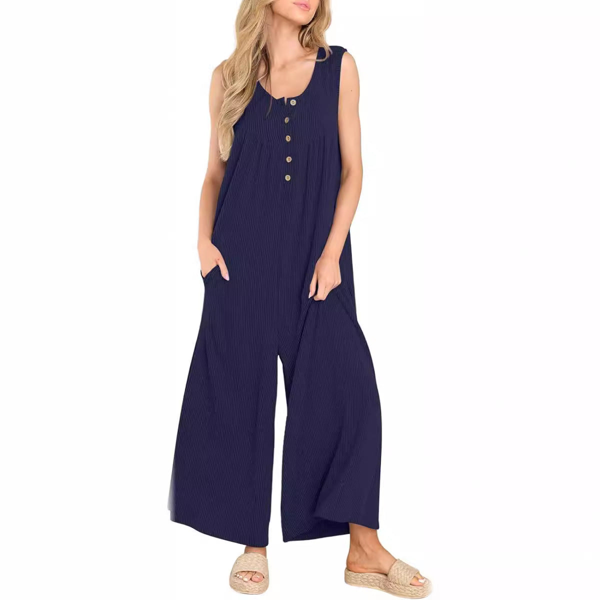 Dame casual jumpsuit med knapdetaljer og bredt skåret ben Stiila