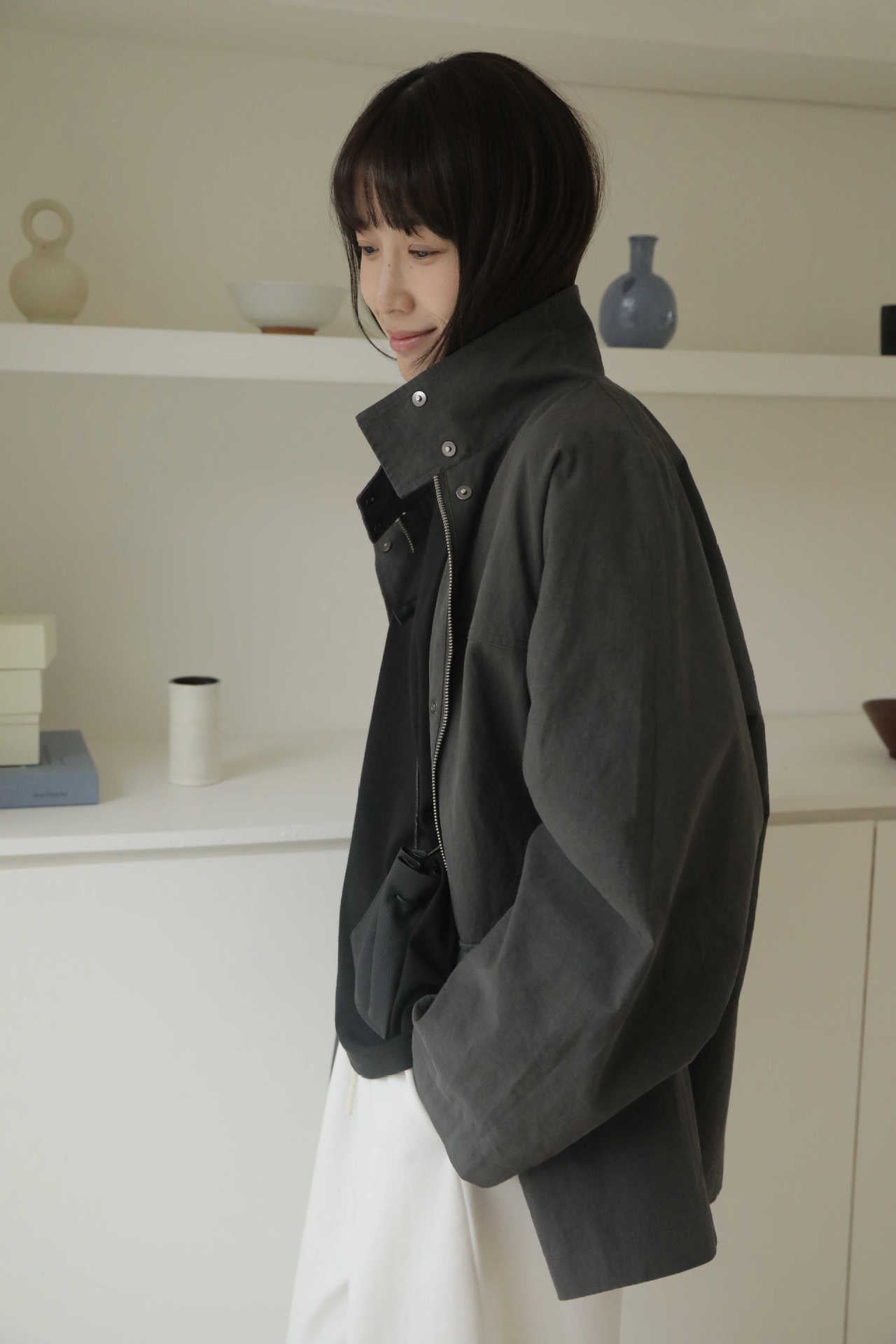 Dame afslappet overshirt-jakke i let stof med praktiske lommer Stilla