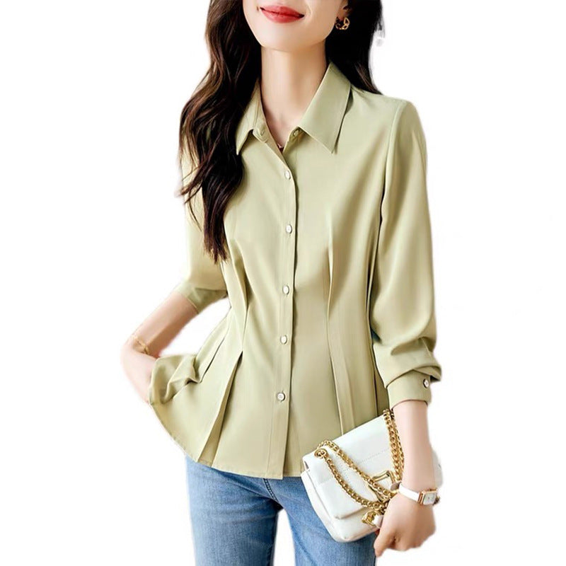 Dame elegant bluse med rynker og kvalitets knapdetaljer Stilla