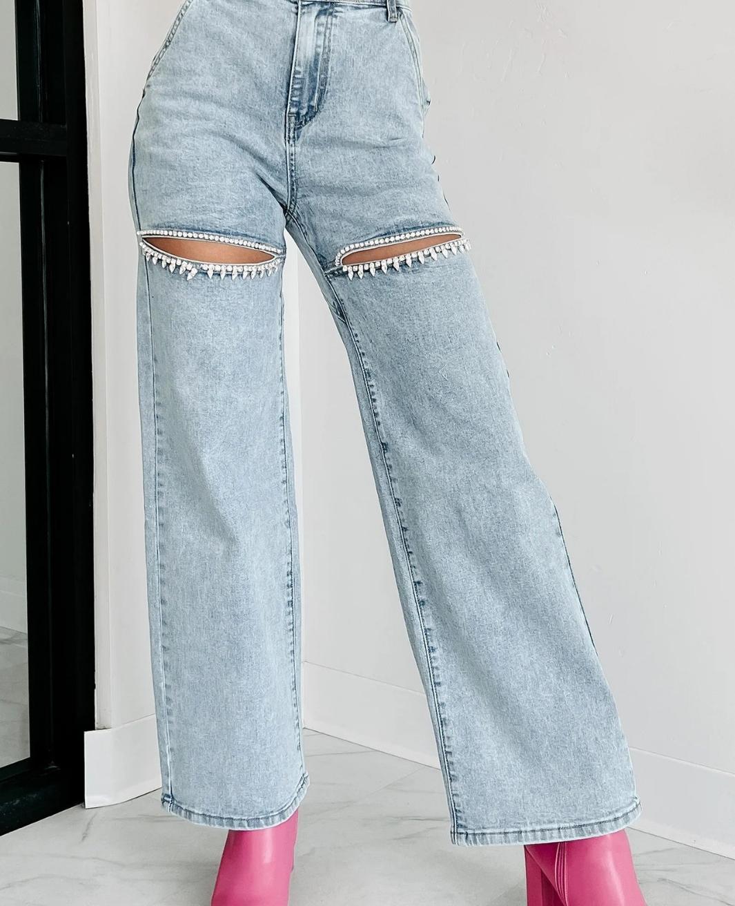 Damejeans i vintage-stil med åbne knæ og glimmerdetaljer Stilla