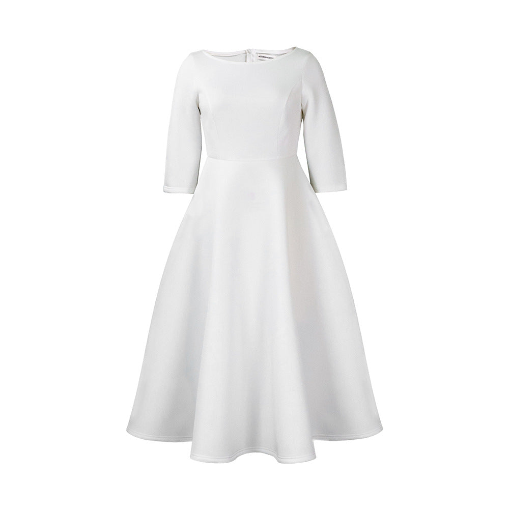 Dame A-formet kjole med elegant rund halsudskæring og udstyret nederdel Stilla