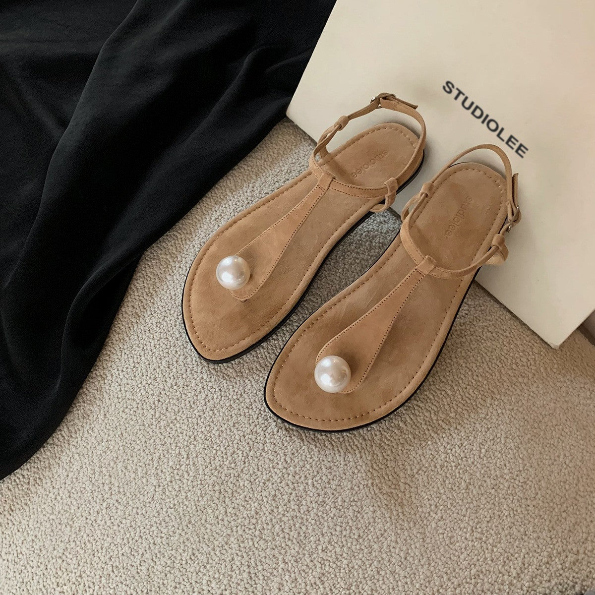 Dame perleprydede T-strop flade sandaler Stilla