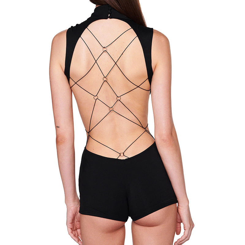 Dame jumpsuit med ståkrave og fashionable cut-outs Stilla