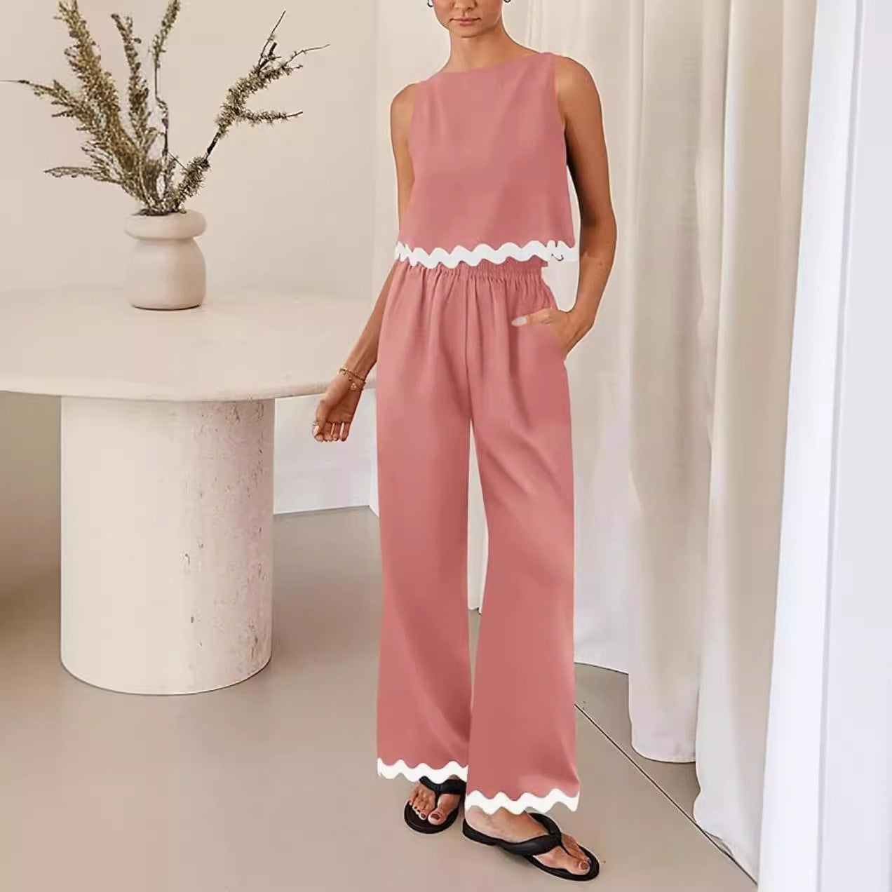 Dame trendy jumpsuit med bred ben og dekorativ bølgekant Stilla