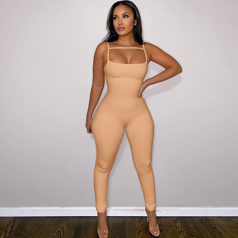 Dame figurformende jumpsuit med lange stropper og elastisk materiale Stilla