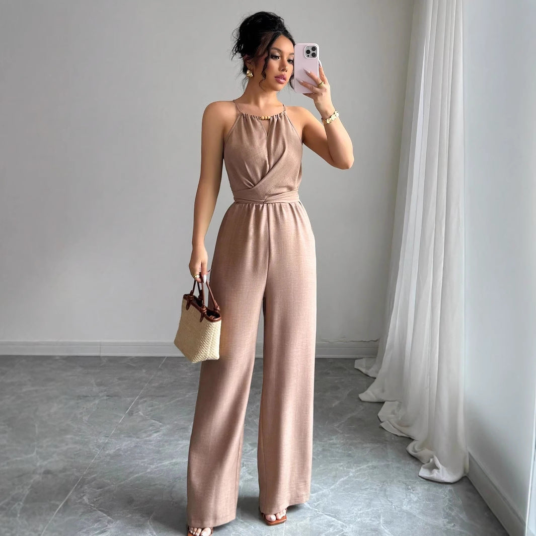Dame Elegant Jumpsuit med Halterneck-design og figursyet snit Stilla