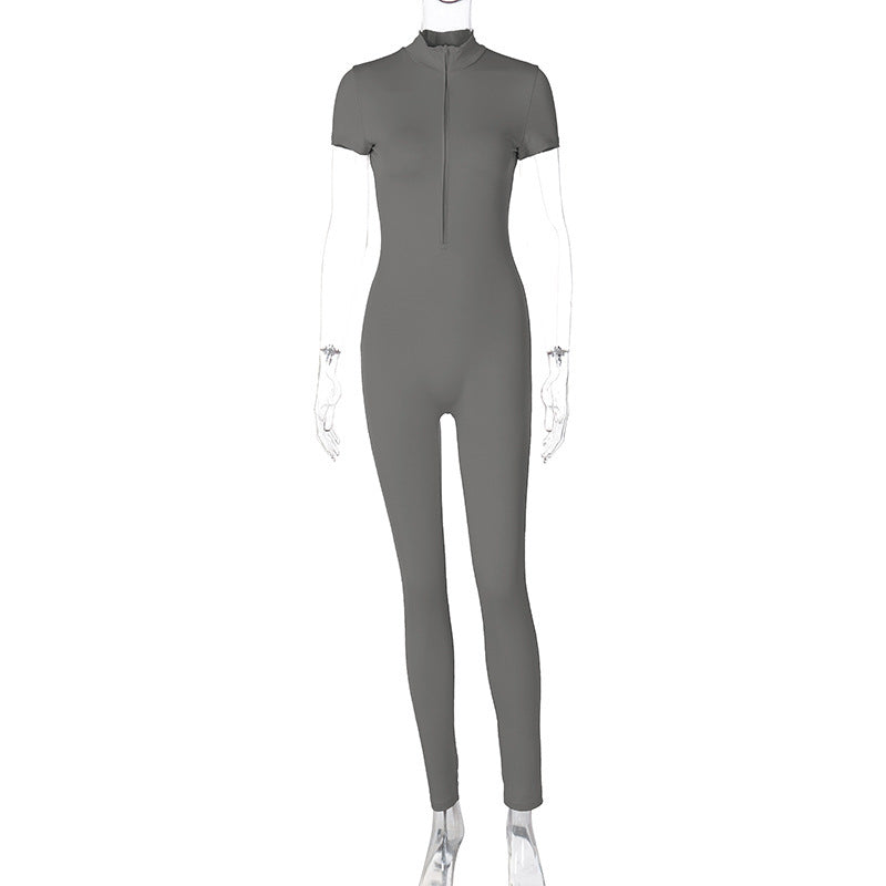 Dame kortærmet jumpsuit med højhalset krave og tætsiddende snit Stilla